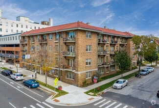 2244 N Prospect Ave, Milwaukee, WI 53202