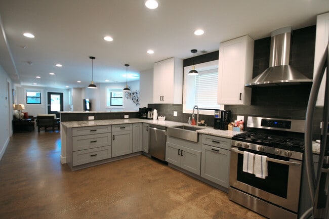 2508 N Spaulding Ave unit A, Chicago, IL 60647 - photo 4