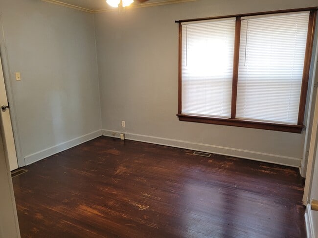 1111 Jefferson St unit A, Jefferson City, MO 65101 - photo 6