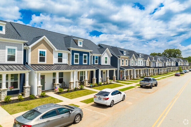 New construction communities offer incredible homes and lots throughout Drayton.