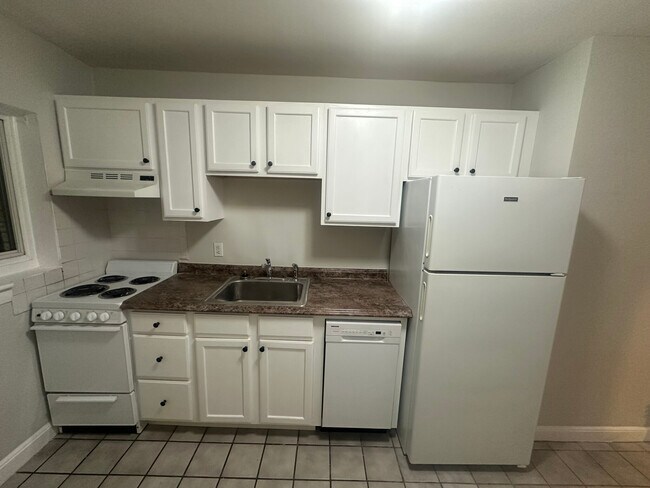 63 Selkirk Rd unit 7, Brighton, MA 02135 - photo 2