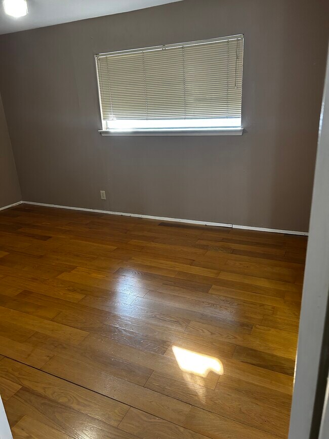 202 E 45th St unit 307, Austin, TX 78751 - photo 7