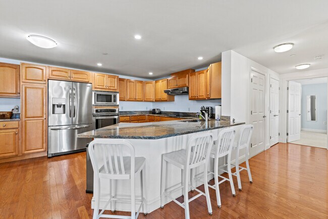 Grand Victorian unit 512, Old Orchard Beach, ME 04064 - photo 4