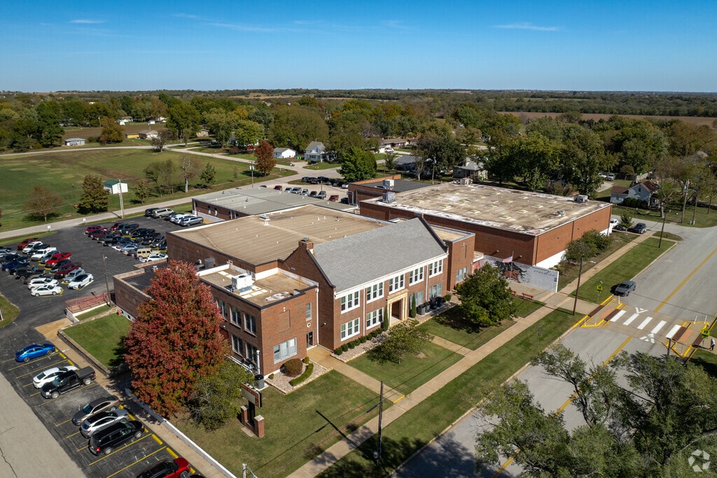 There are many activities for students to enjoy at Lyndon High School.