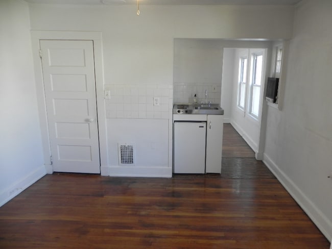 186 Grasmere Ave unit 3, Fairfield, CT 06824 - photo 7