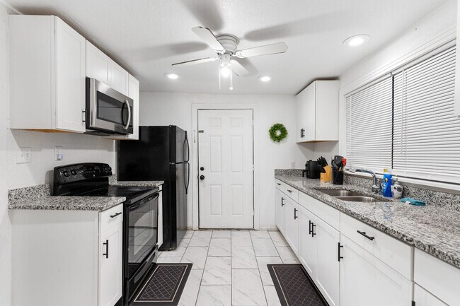 4805 N 37th St unit ID1359639P, Tampa, FL 33610 - photo 7