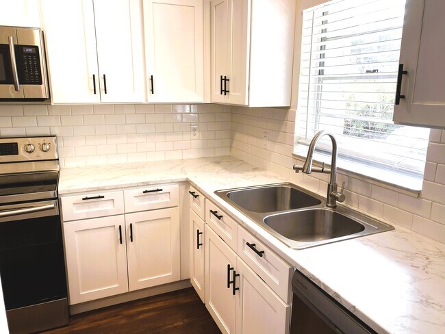 9345 Green Meadows Way, Palm Beach Gardens, FL 33418 - photo 6