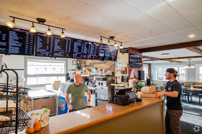 Riverside Pizza in Hopkinton is a family-run Italian kitchen offering pizza and pasta dishes.