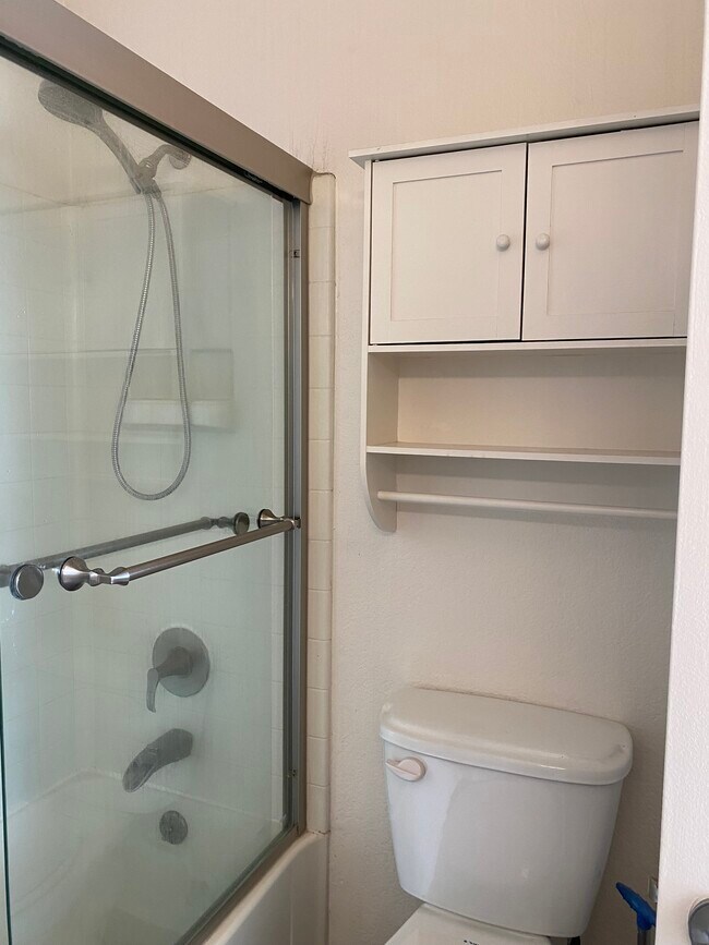 Manhattan Regency, Los Angeles, CA 90020 - photo 5