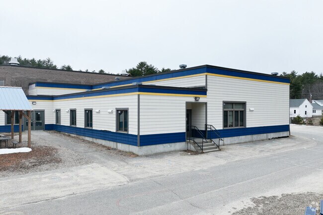 Poland Community School serves the greater Poland area.