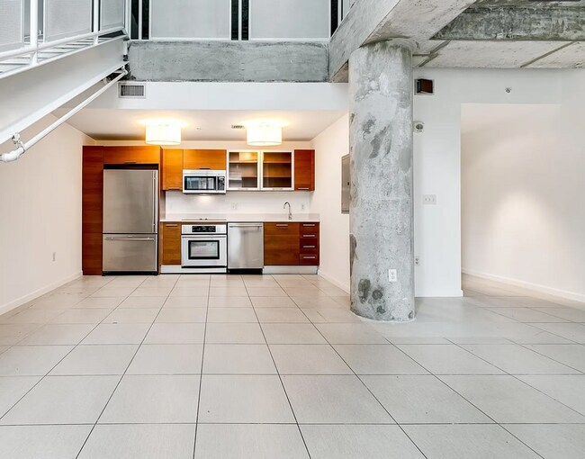 Midblock unit 312, Miami, FL 33137 - photo 5