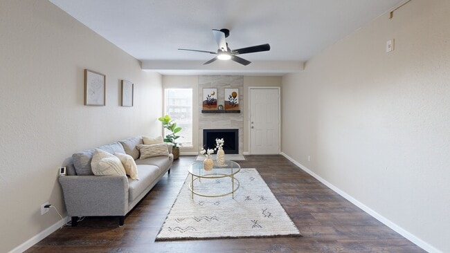 5500 Boca Raton Blvd unit 327, Fort Worth, TX 76112 - photo 2