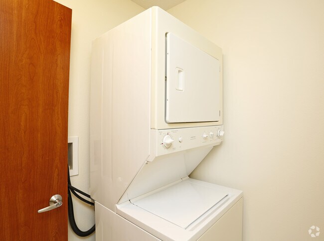 Clover Field Marketplace, Chaska, MN 55318 - photo 4