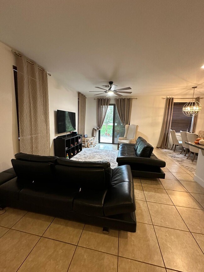 4879 NW 55th Place, Tamarac, FL 33319 - photo 6