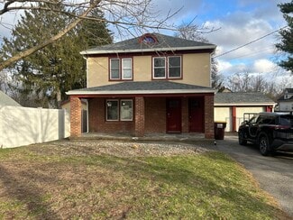 14 Ferrara Ave Unit Upstairs front apartment, Schenectady, NY 12304