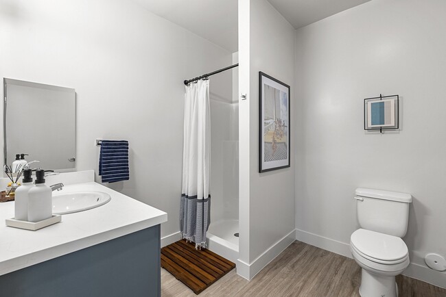 Jade - 2BR, 1BA - 750SF
