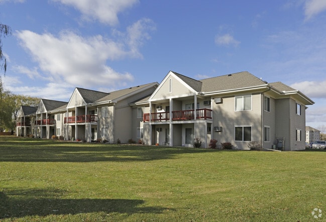 Briar Pond Apartments, Oakdale, MN 55128 - photo 5