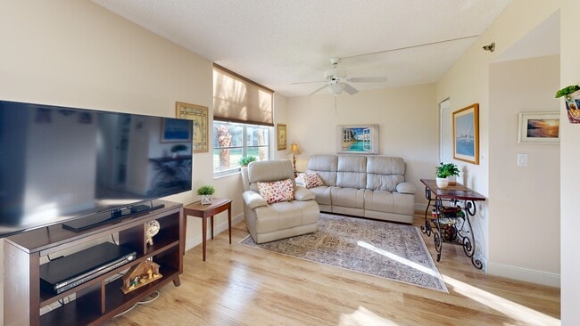 5340 NW 2nd Ave unit 2260, Boca Raton, FL 33487 - photo 2