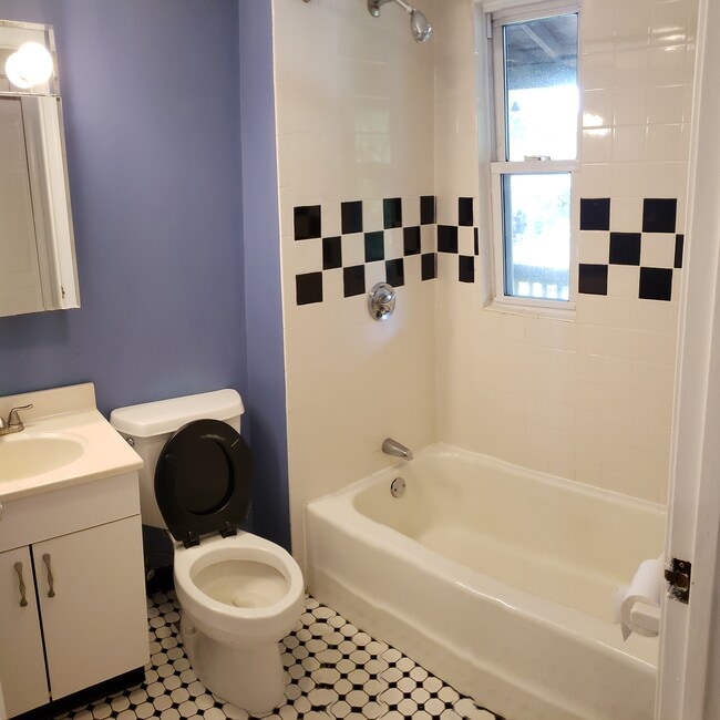 28 Foch St unit 2, Cambridge, MA 02140 - photo 6