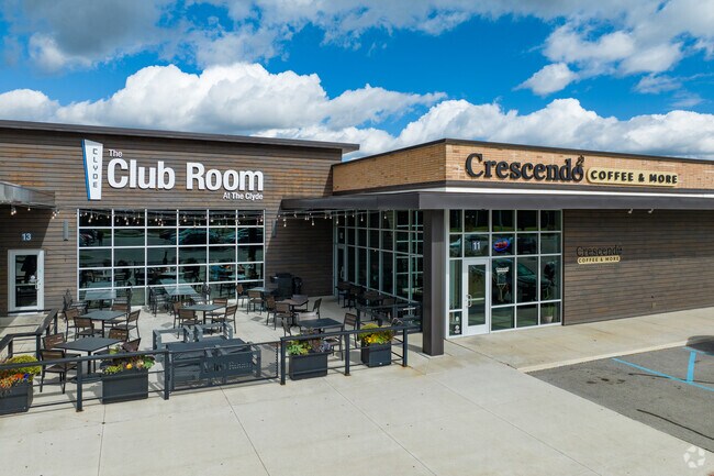 The Club Room at the Clyde, in Foster Park, has great-tasting food, and the best in live music.