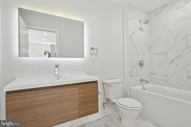 401 E Walnut Ln unit 101, Philadelphia, PA 19144 - photo 4