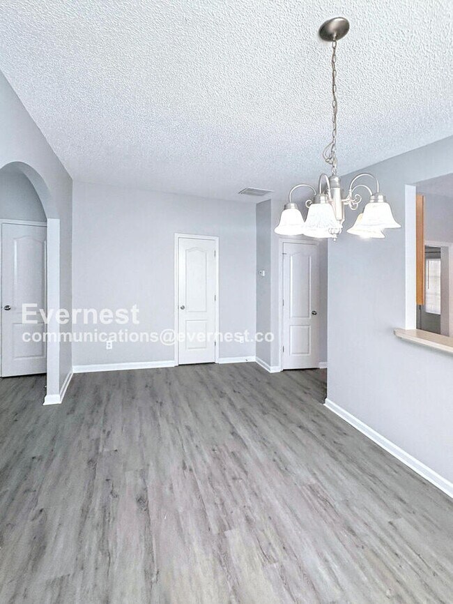 8622 Thomas Rd, Riverdale, GA 30274 - photo 7