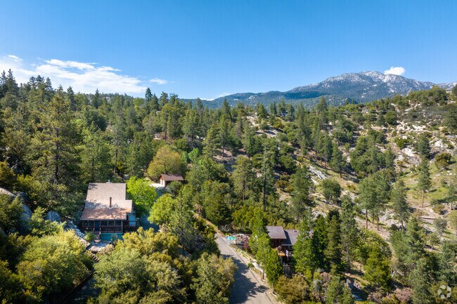 Idyllwild Mountain Park residents enjoy the mountain lifestyle in Southern California.