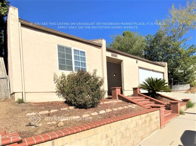 13427 Almetz St, Sylmar, CA 91342 - photo 3