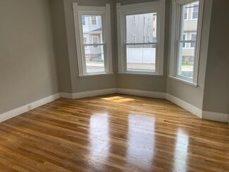 30 Viall St Unit 1, New Bedford, MA 02744