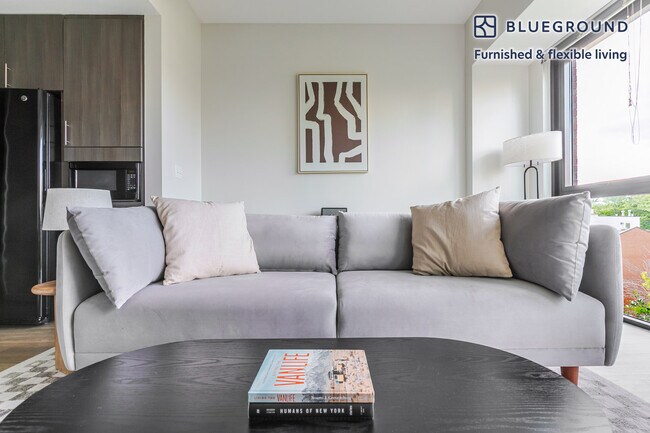 211 W Scott St unit FL4-ID1296, Chicago, IL 60610 - photo 2