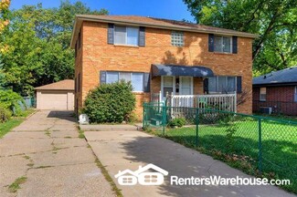 4219 Clinton Ave, Des Moines, IA 50310