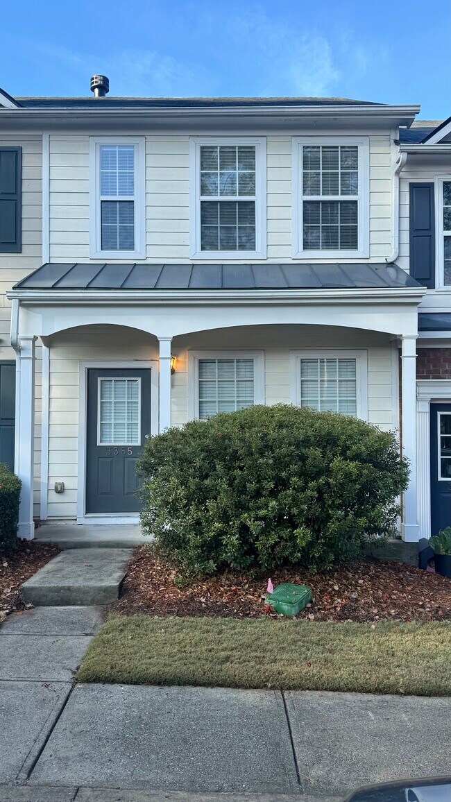 3385 Hidden Cove Cir, Peachtree Corners, GA 30092