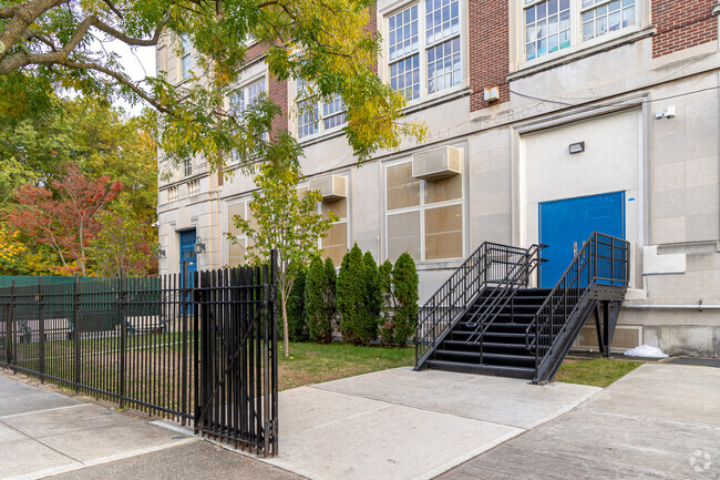 P.S. 5 Huguenot prepares students for a successful future.