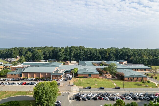 The front of Northwood High School.
