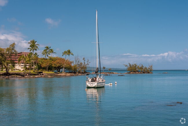 You will see many small boats and fishing vessels off the coast of Hilo Bay.
