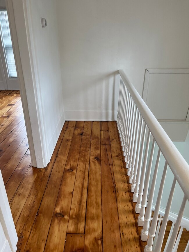 305 N Main St unit Apartment 1, Brooklyn, MI 49230 - photo 4