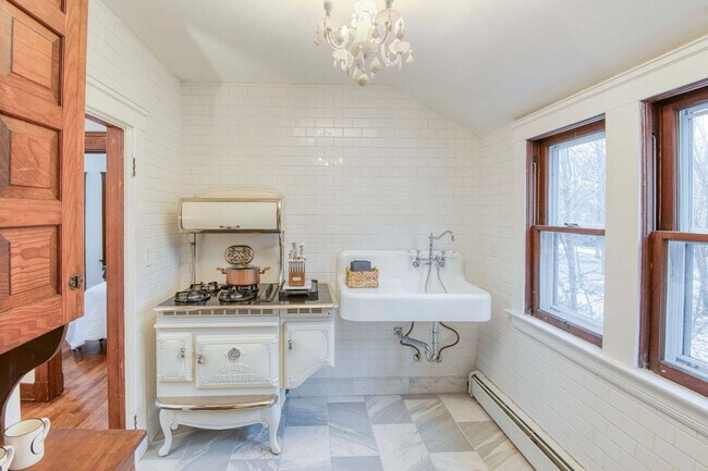 3073 Fairmount Blvd unit ID1288914P, Cleveland, OH 44118 - photo 6