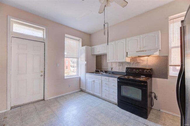 4427 Athlone Ave unit 1st Floor, Saint Louis, MO 63115 - photo 5