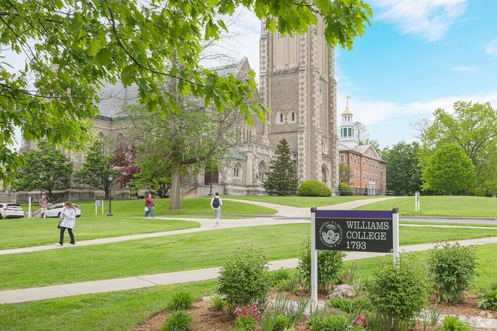 1026735_Williamstown_KK_061025_FINAL