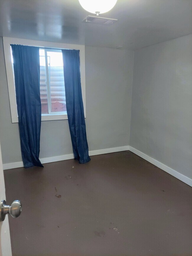 410 S 100 E, Kanab, UT 84741 - photo 6