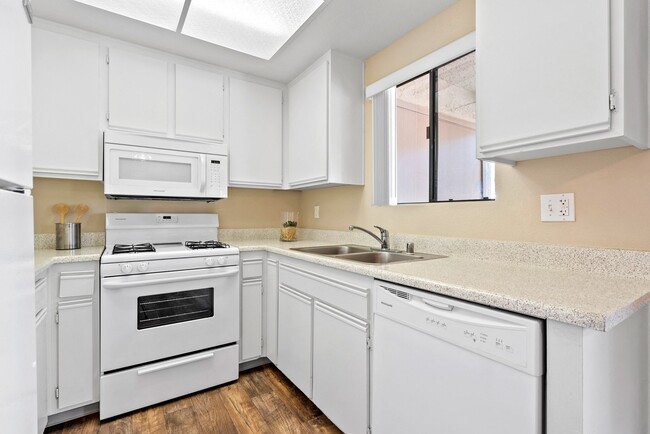 River Oaks, Oceanside, CA 92057 - photo 6