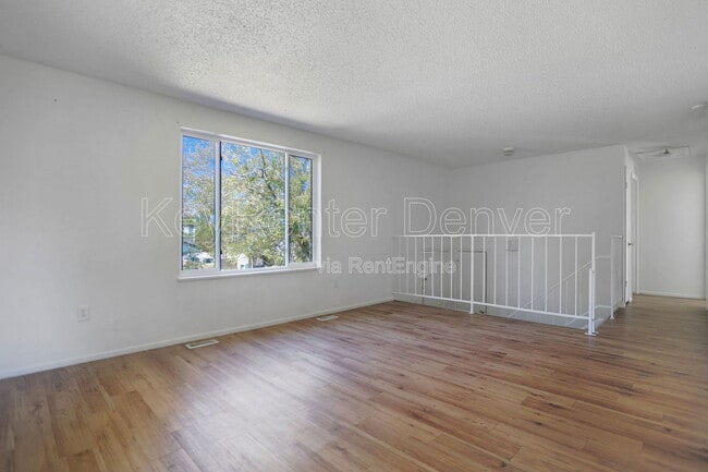 3208 S Olathe Way, Aurora, CO 80013 - photo 4