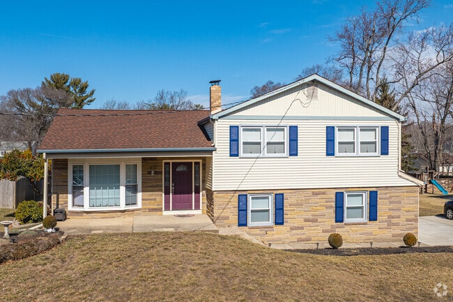 Split level homes are one of the most common types of home you will see in Cherry Hill Mall.