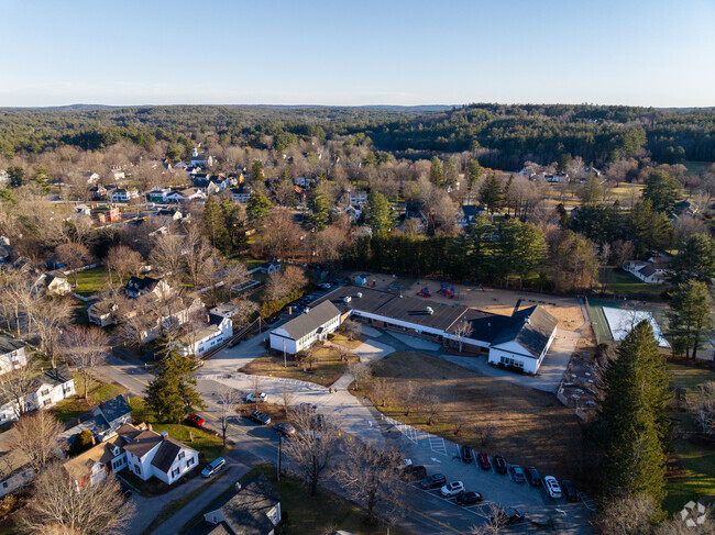 Clarke Elementary School in Amherst, NH serves grades K-4.