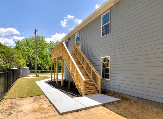 508 Church St unit 508  B, Sumter, SC 29150 - photo 2