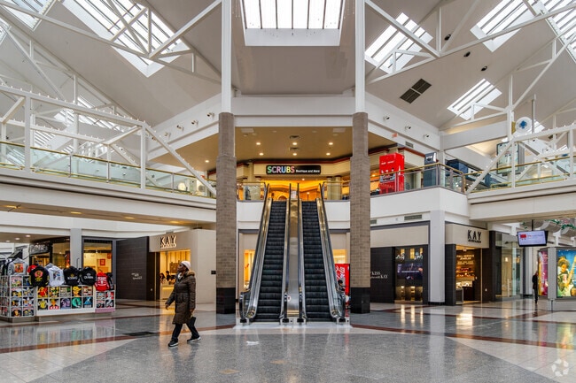 Lincolnwood Town Center is at the heart of Lincolnwood's commercial area.