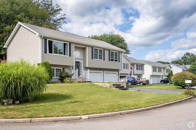 Long Meadow, RI offers a variety of raised ranch homes that suit your style.