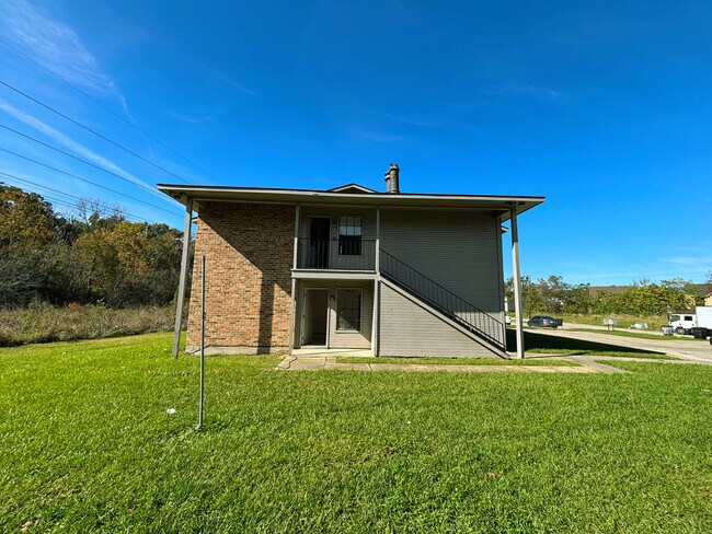 1654 Clear Lake Ave unit c, Baton Rouge, LA 70808 - photo 2