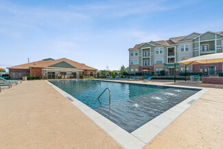 1803 W Ennis Ave, Ennis, TX 75119