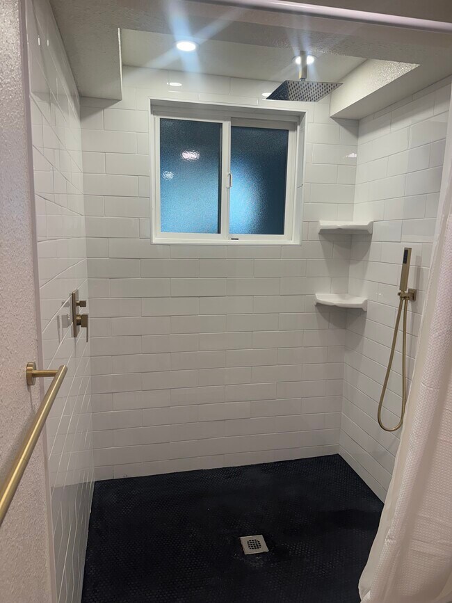 927 Stewart St unit 1, Santa Rosa, CA 95404 - photo 5